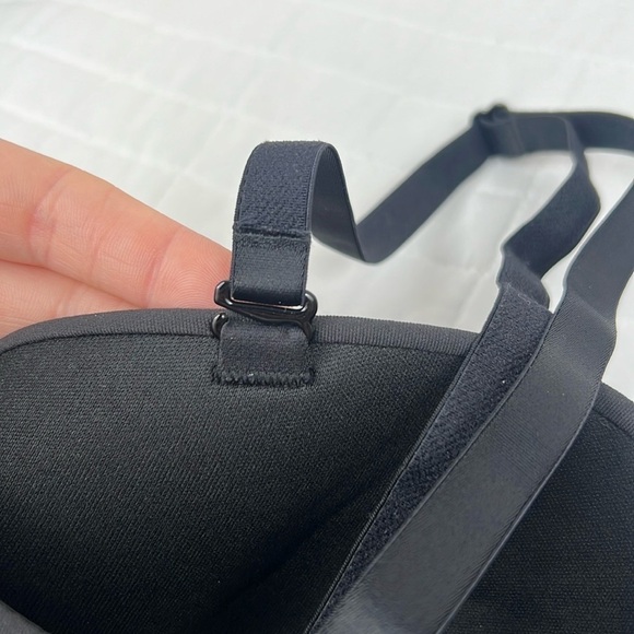 Skims Fits Everybody Strapless Bra in Onyx Black Size 38C NWOT - Picture 8 of 10
